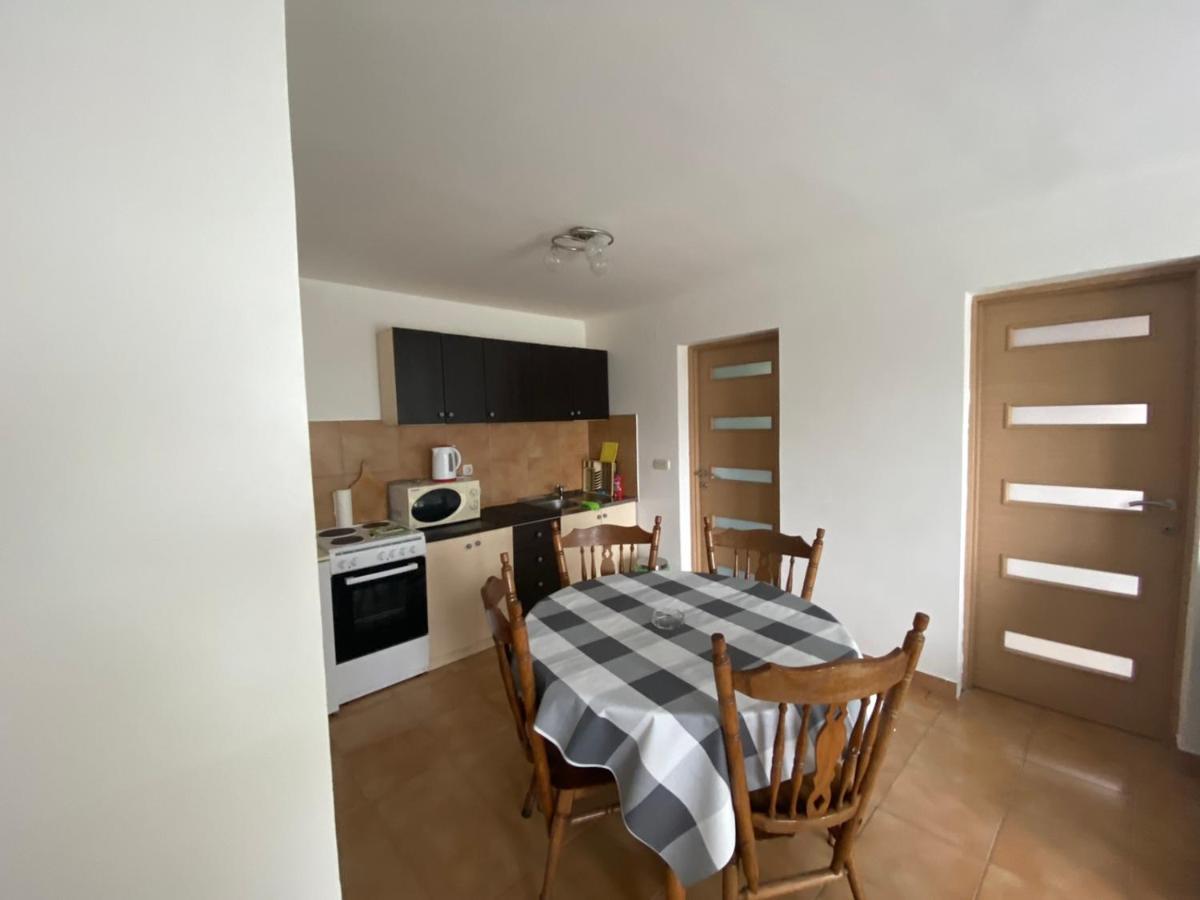 Апартаменты Apartman Ana Жуляна Экстерьер фото