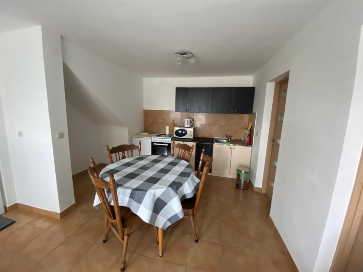 Апартаменты Apartman Ana Жуляна Экстерьер фото